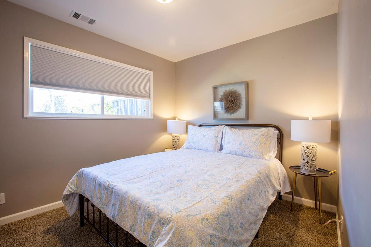 @ Marbella Lane Seaside Retreat, Walk To The Beach Half Moon Bay Exterior photo
